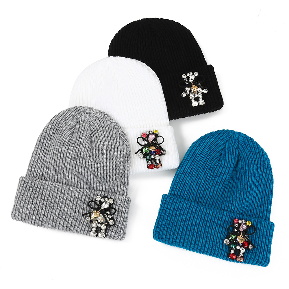 Beanie Cuffed Knit - Damen Winter Strickmütze Niedlicher Bär Kristall-Strass-Brosche