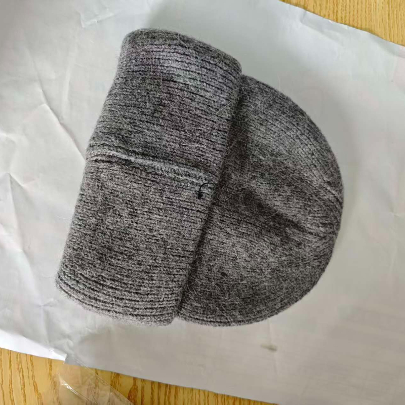 Niedliche, bestickte Mütze mit – Beanie Cuffed Knit Bewertung und Preis